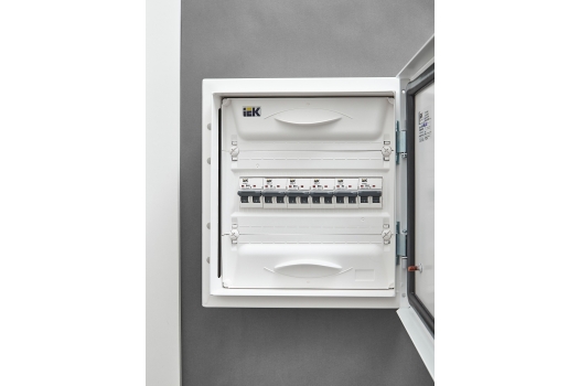 ARMAT Автоматический выключатель M06N 2P D 63А IEK