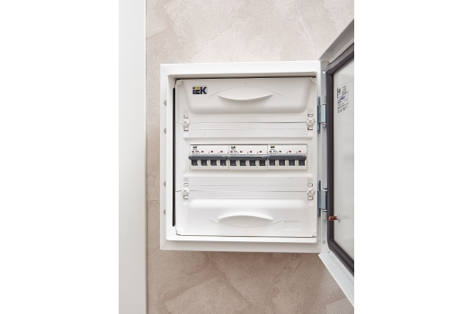 ARMAT Автоматический выключатель M06N 4P C 10А IEK