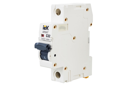 ARMAT Автоматический выключатель M06N 1P C 32А IEK