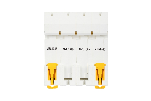 ARMAT Автоматический выключатель M06N 4P C 13А IEK