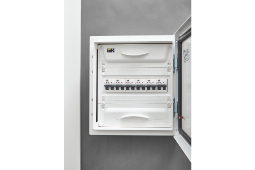 ARMAT Автоматический выключатель M06N 2P B 3А IEK
