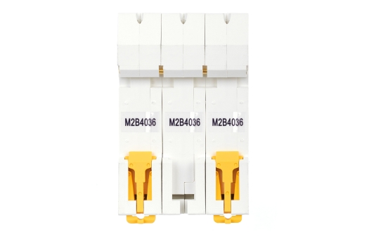 ARMAT Автоматический выключатель M06N 3P B 40А IEK