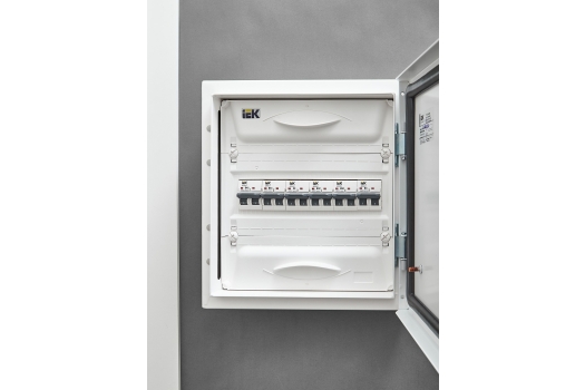 ARMAT Автоматический выключатель M06N 2P B 32А IEK