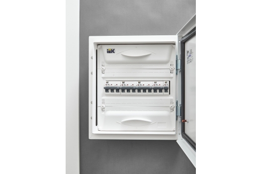 ARMAT Автоматический выключатель M06N 3P C 20А IEK