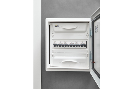 ARMAT Автоматический выключатель M06N 2P C 4А IEK