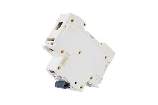 ARMAT Автоматический выключатель M10N 1P C 32А IEK