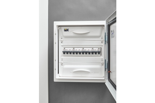 ARMAT Автоматический выключатель M10N 3P C 63А IEK