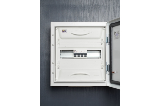 ARMAT Автоматический выключатель M10N 4P C 25А IEK