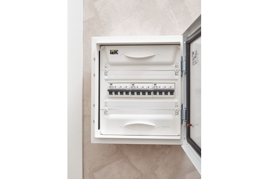 ARMAT Автоматический выключатель M06N 4P B 32А IEK