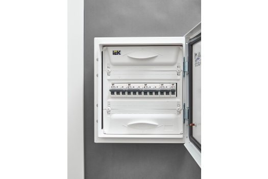 ARMAT Автоматический выключатель M06N 3P D 25А IEK