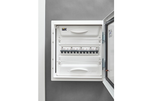 ARMAT Автоматический выключатель M06N 3P B 32А IEK