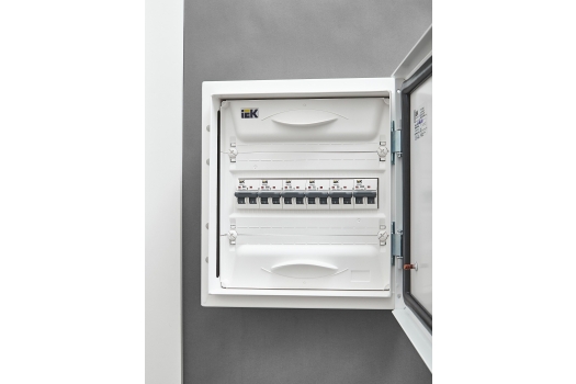 ARMAT Автоматический выключатель M06N 2P B 2А IEK