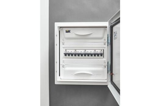 ARMAT Автоматический выключатель M06N 3P D 2А IEK