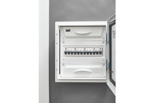 ARMAT Автоматический выключатель M06N 3P C 3А IEK