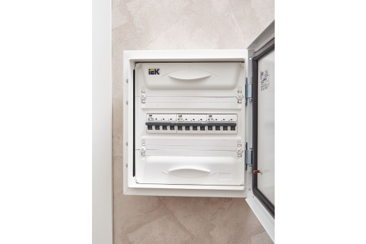 ARMAT Автоматический выключатель M06N 4P C 2А IEK
