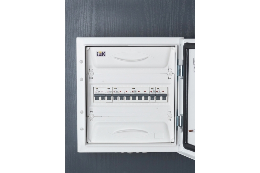 ARMAT Автоматический выключатель M10N 3P B 32А IEK