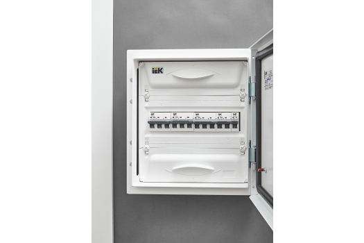 ARMAT Автоматический выключатель M10N 3P C 25А IEK
