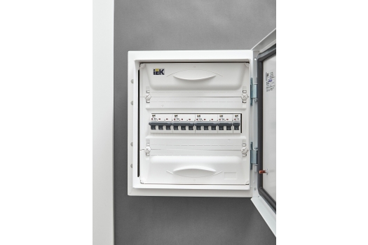 ARMAT Автоматический выключатель M10N 3P D 32А IEK