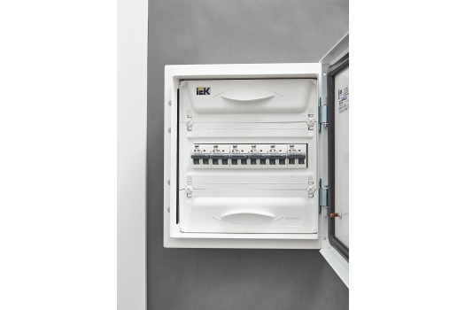 ARMAT Автоматический выключатель M06N 2P C 25А IEK