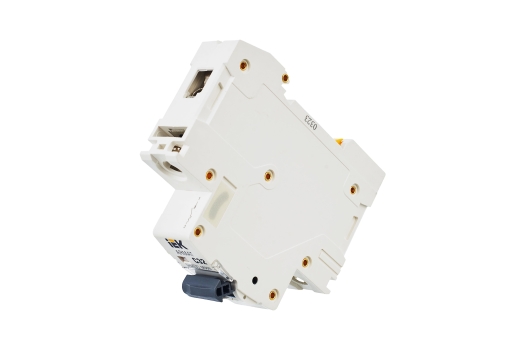 ARMAT Автоматический выключатель M06N 1P C 32А IEK